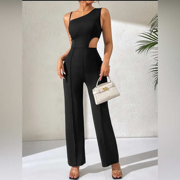 Cut Out Jumpsuit - Picture 2 of 2